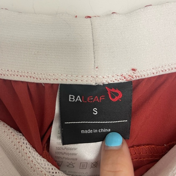 Baleaf Red Cargo Pants with Tapered Fit - Picture 4 of 5